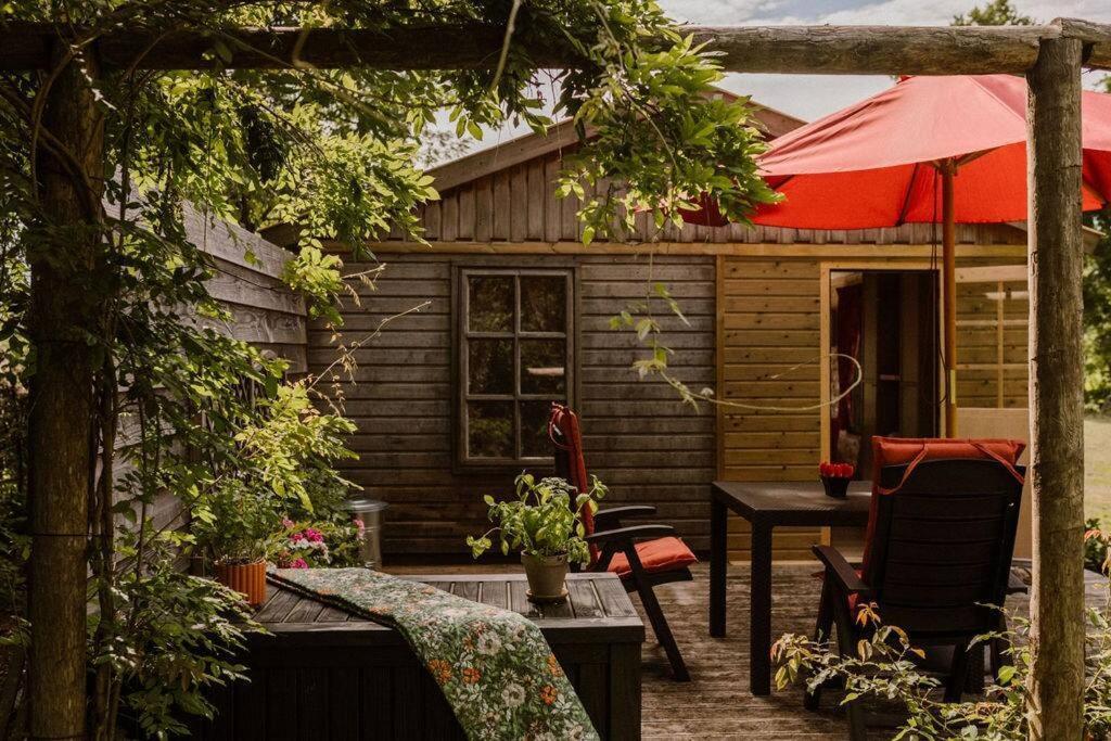 Natuurhuisje In Het Weiland Hébergement de vacances